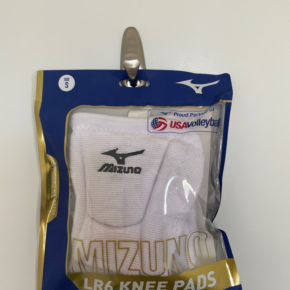 Mizuno White Volleyball Kneepads